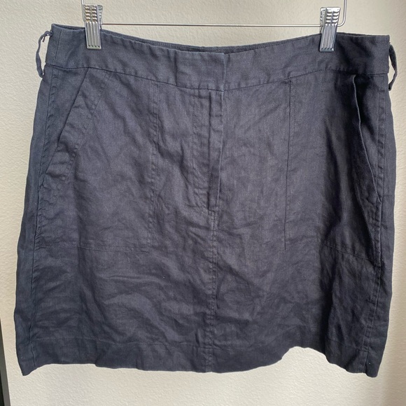 Saks Fifth Avenue Dresses & Skirts - Saks Fifth Avenue Black Linen Skirt Size Medium Zip‎ Front & Pockets